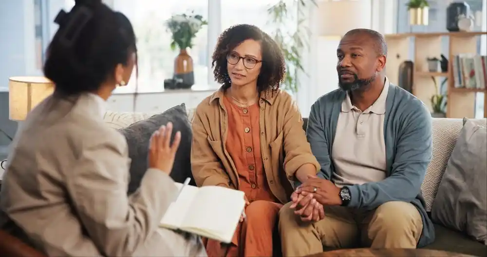 Key Benefits of Couples Therapy for Resolving Trust and Communication Issues